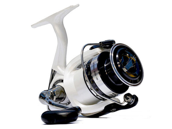 Reel Daiwa 16 Laguna White 3000-5bi